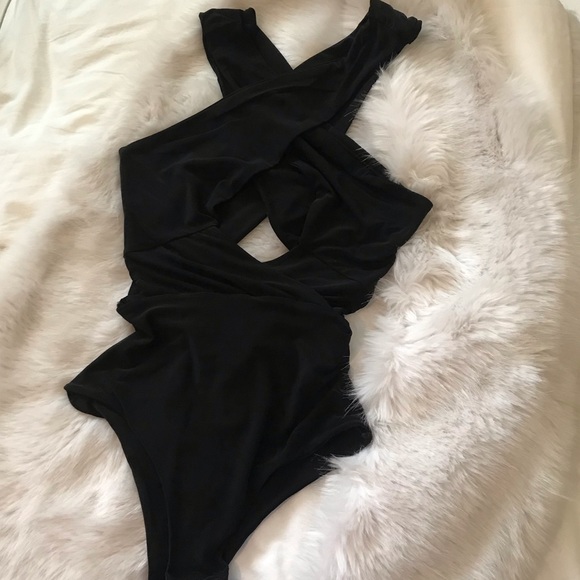 PLT Black criss cross Bodysuit - Picture 1 of 8